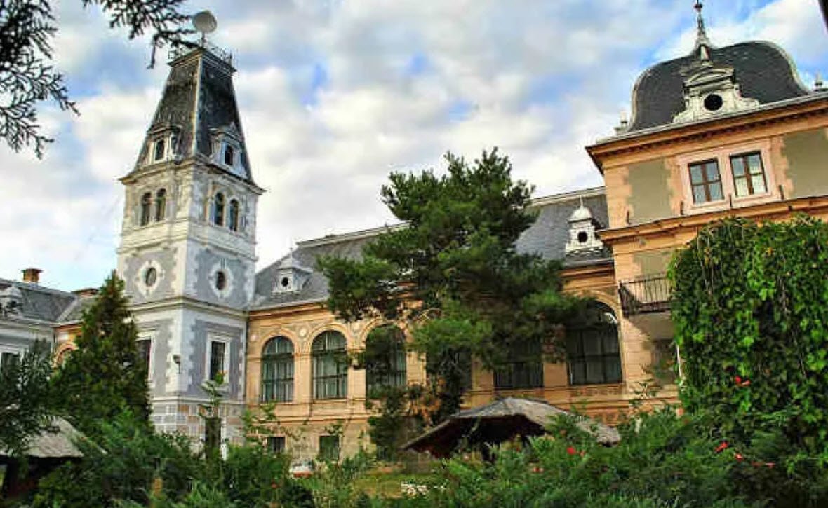 Csernovics-Karolyi Castle, Macea, Romania, Romania